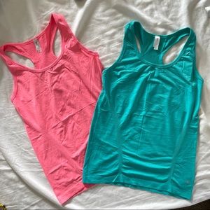 (𝐒𝐎𝐋𝐃)GapFit Breathe Racerback Tank Tops bundle